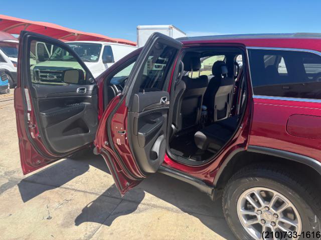 2018 Jeep Grand Cherokee Laredo E photo 14