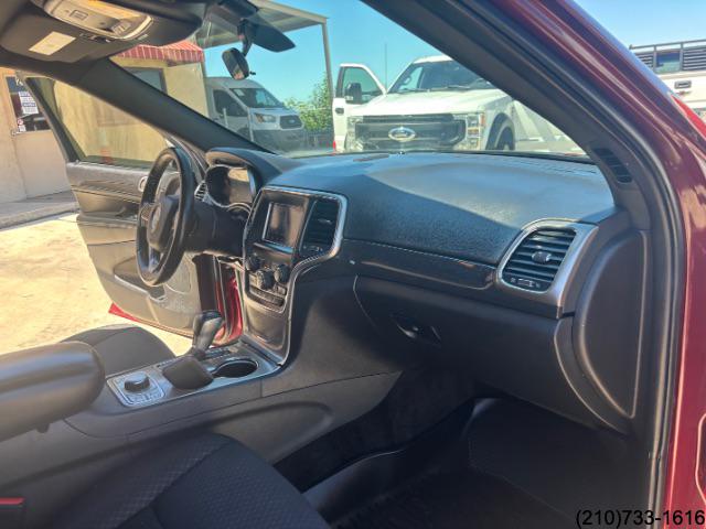 2018 Jeep Grand Cherokee Laredo E photo 30