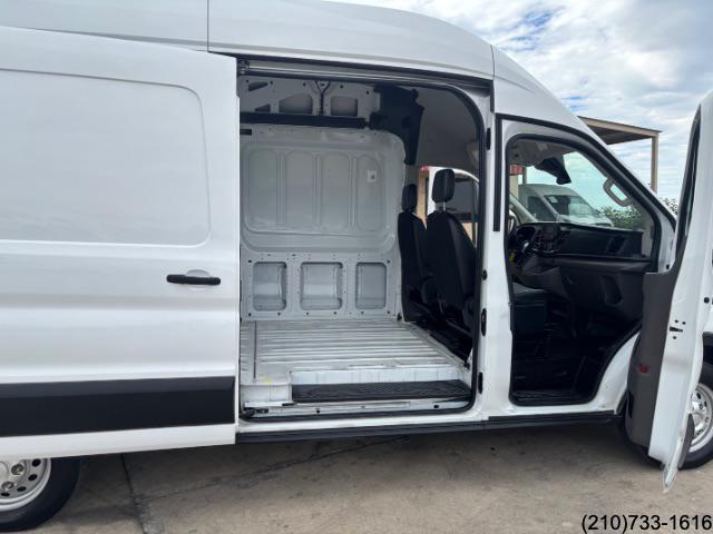 2023 Ford Transit Cargo Van photo 22