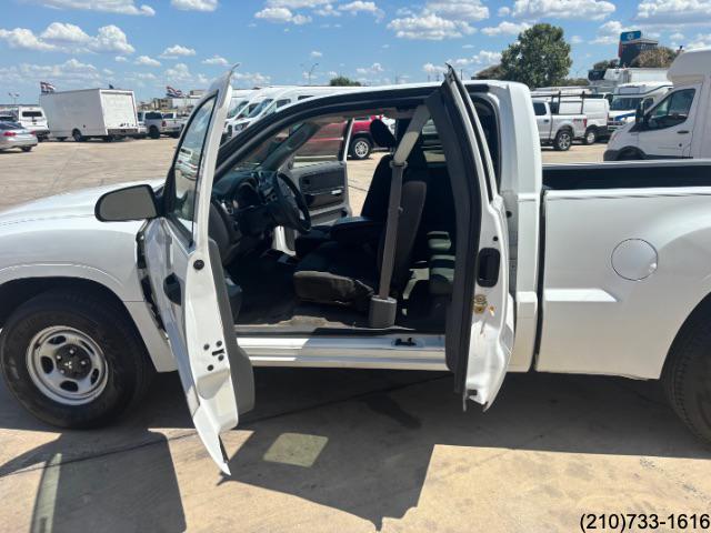 2006 Mitsubishi Raider LS photo 10