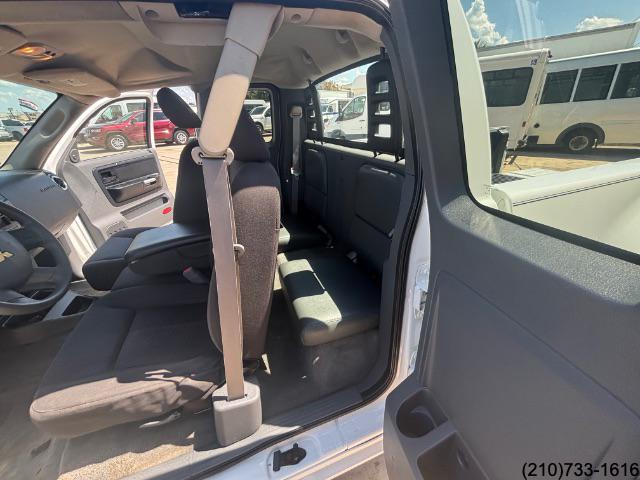 2006 Mitsubishi Raider LS photo 19