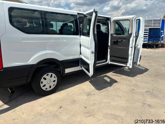 2021 Ford Transit Passenger XLT photo 18