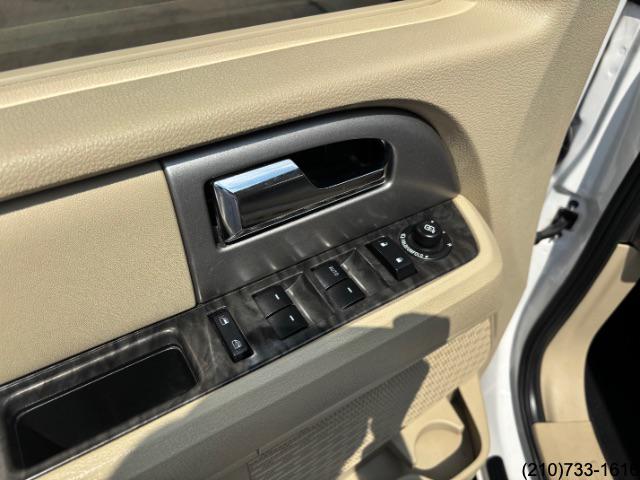 2017 Ford Expedition Limited photo 12