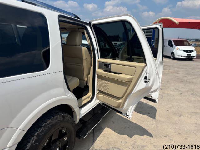 2017 Ford Expedition Limited photo 22