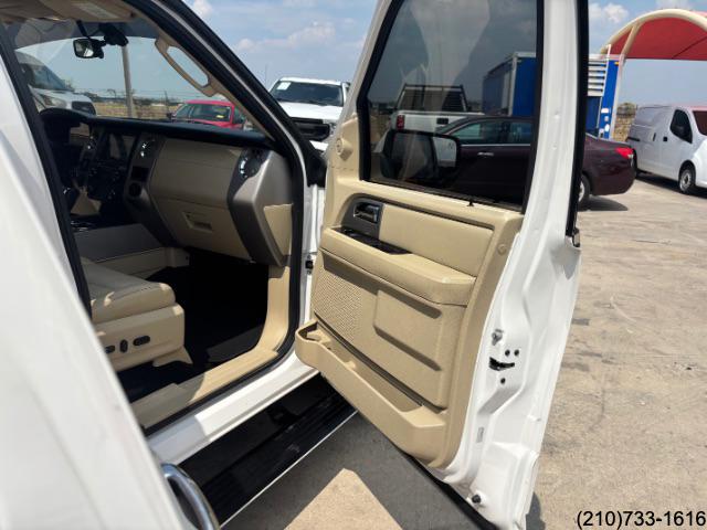 2017 Ford Expedition Limited photo 24