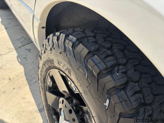 2017 Ford Expedition Limited photo 27