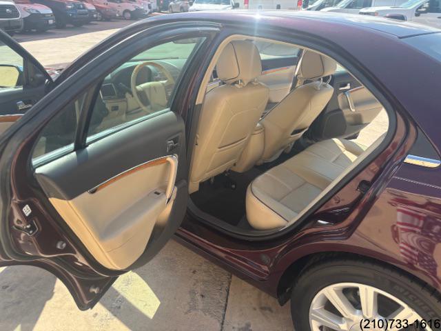2012 Lincoln MKZ Hybrid photo 19
