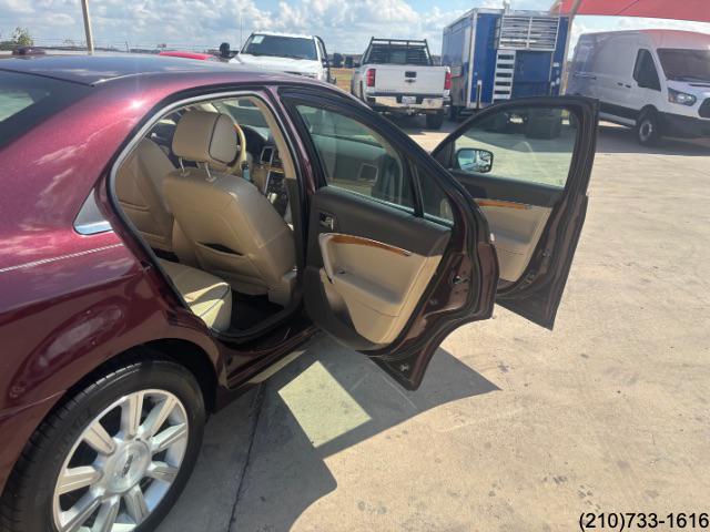 2012 Lincoln MKZ Hybrid photo 22