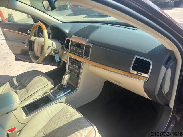 2012 Lincoln MKZ Hybrid photo 25