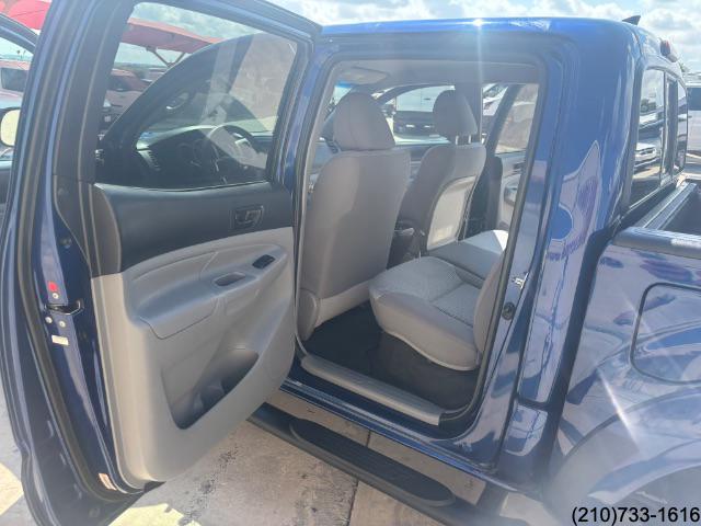 2015 Toyota Tacoma PreRunner photo 20