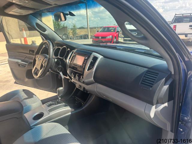 2015 Toyota Tacoma PreRunner photo 25