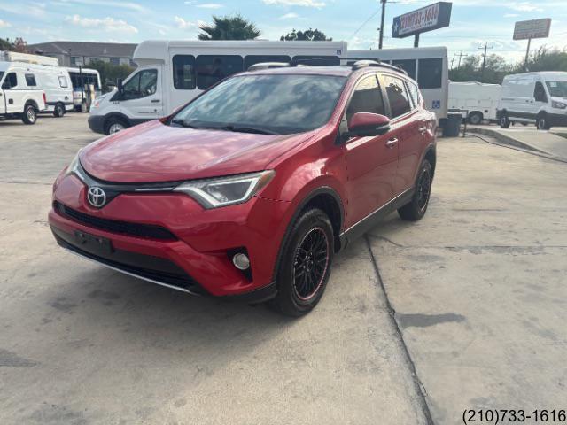 2016 Toyota RAV4 XLE photo 2