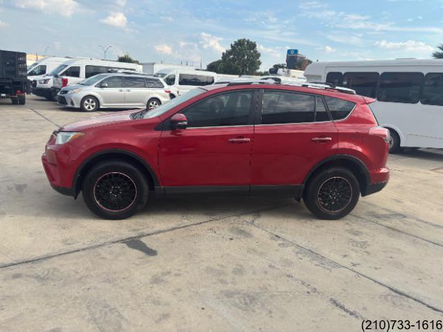 2016 Toyota RAV4 XLE photo 3