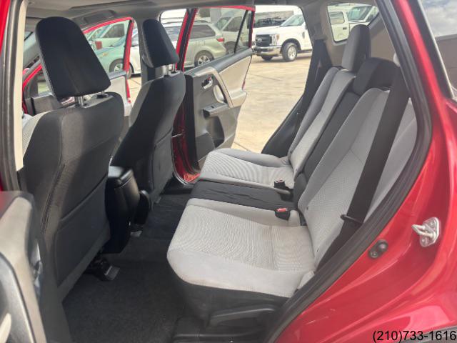 2016 Toyota RAV4 XLE photo 20