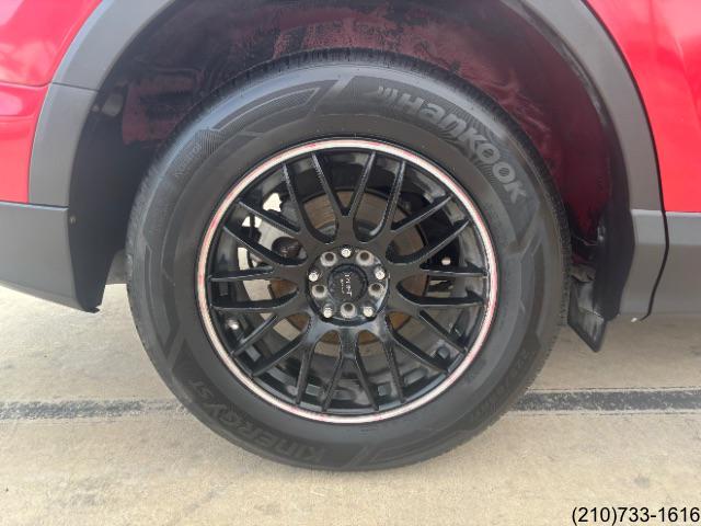 2016 Toyota RAV4 XLE photo 27