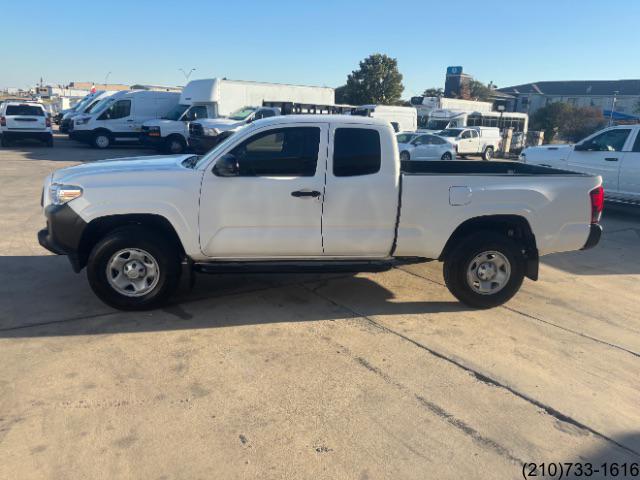 2022 Toyota Tacoma SR photo 3