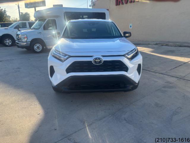 2025 Toyota RAV4 LE photo 2