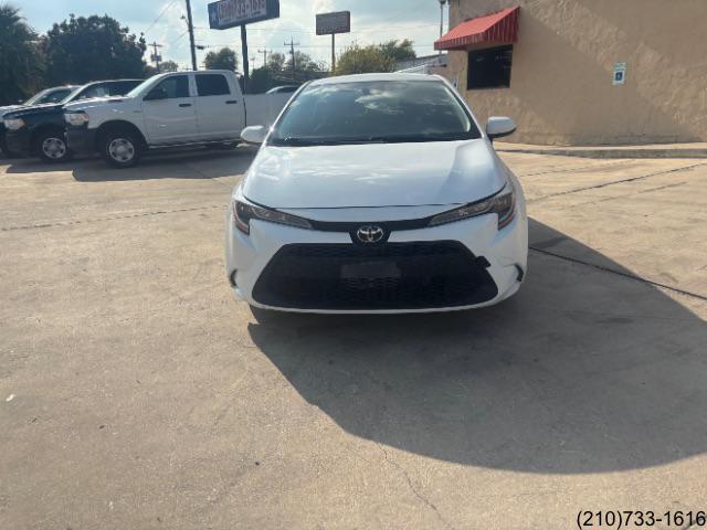 2021 Toyota Corolla LE photo 2