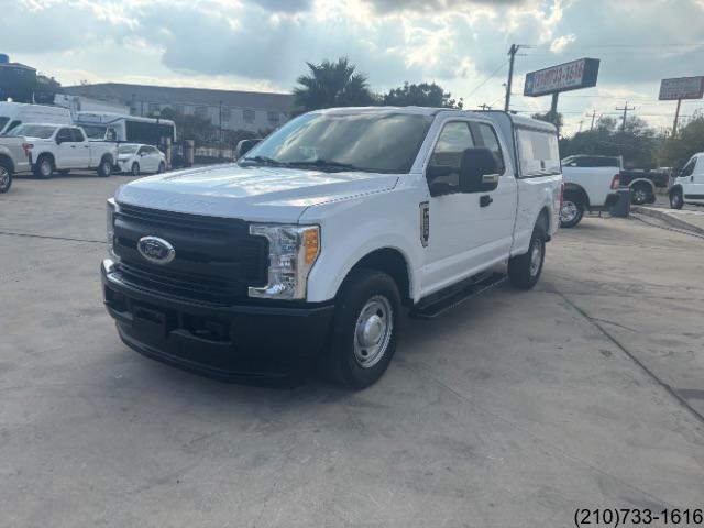 2017 Ford F-250 XLT photo 3