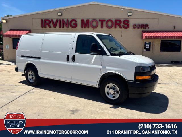 2021 Chevrolet Express's photo