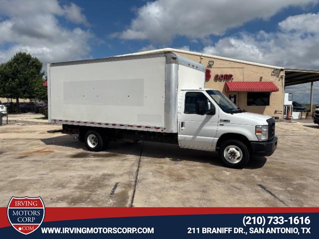 2019 Ford E-Series's photo