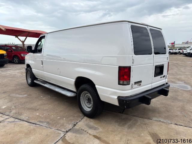 Ford Econoline photo 5