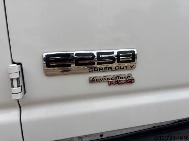 Ford Econoline photo 12