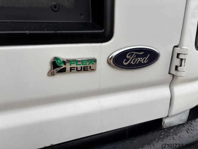 Ford Econoline photo 13
