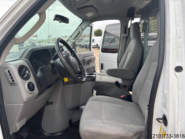 Ford Econoline photo 17