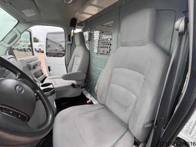 Ford Econoline photo 22