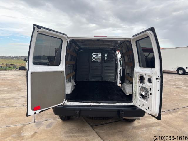 Ford Econoline photo 23