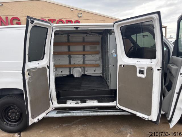 Ford Econoline photo 26