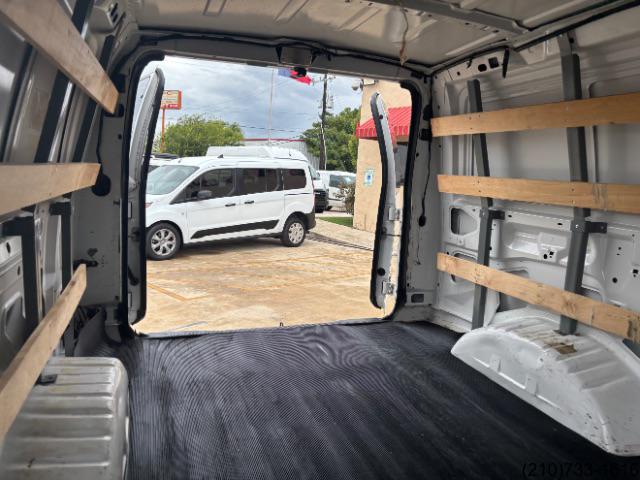 Ford Econoline photo 27