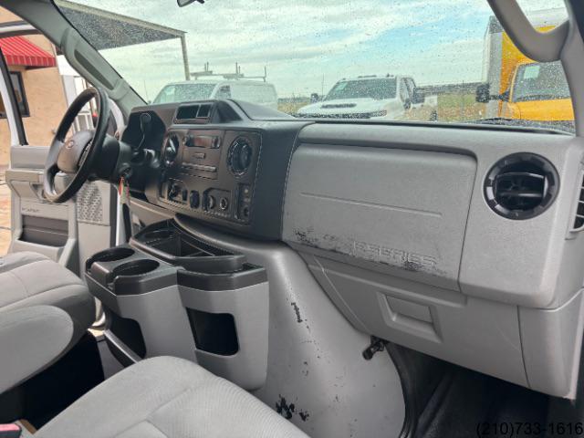 Ford Econoline photo 29