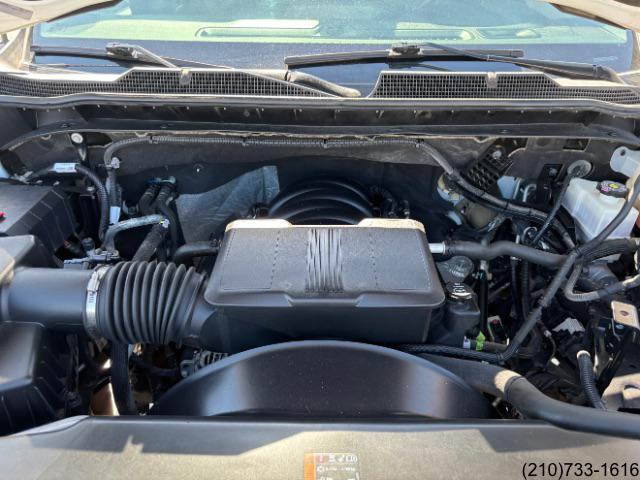 Chevrolet Silverado photo 11