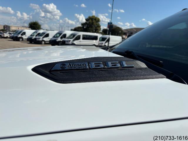 Chevrolet Silverado photo 12