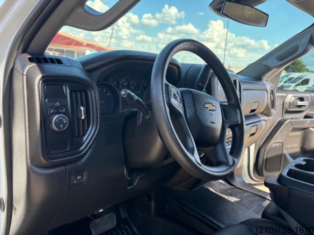 Chevrolet Silverado photo 18
