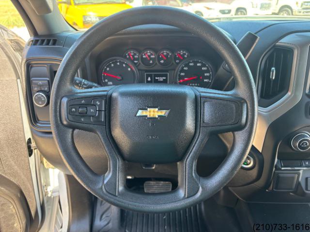 Chevrolet Silverado photo 19