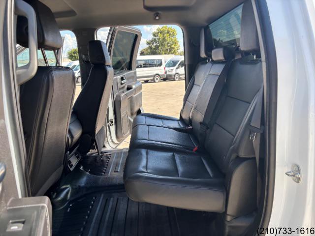 Chevrolet Silverado photo 24
