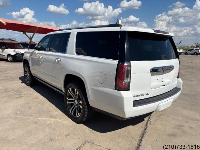 GMC Yukon XL photo 5
