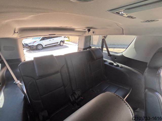 GMC Yukon XL photo 30