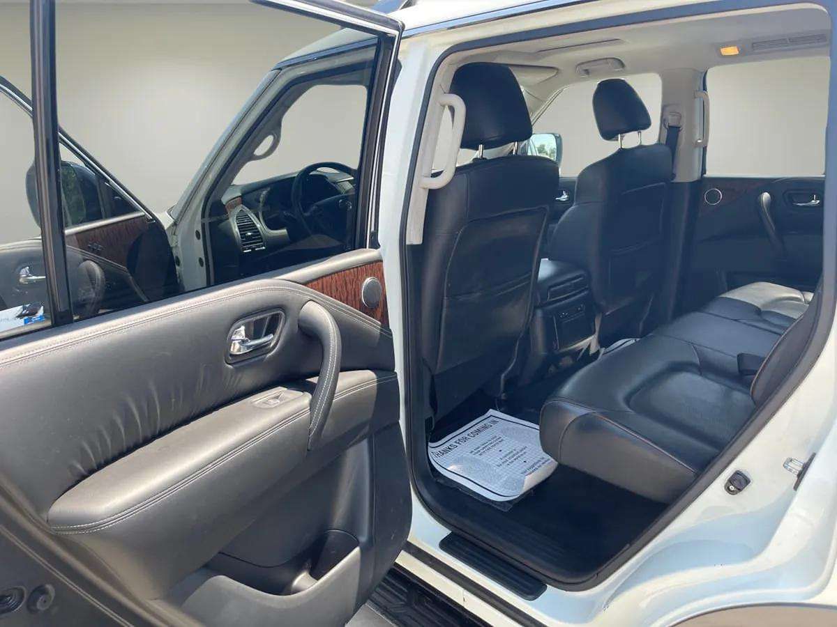 2018 Nissan Armada SL photo 21