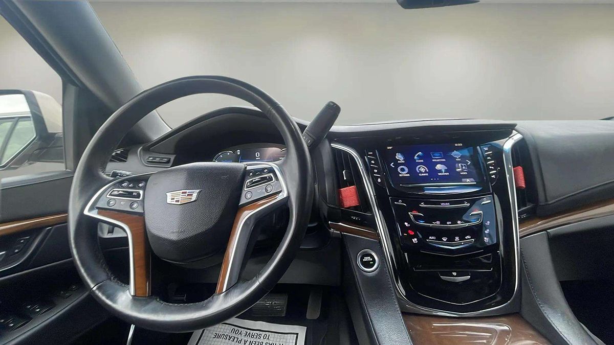 2017 Cadillac Escalade ESV Luxury photo 12