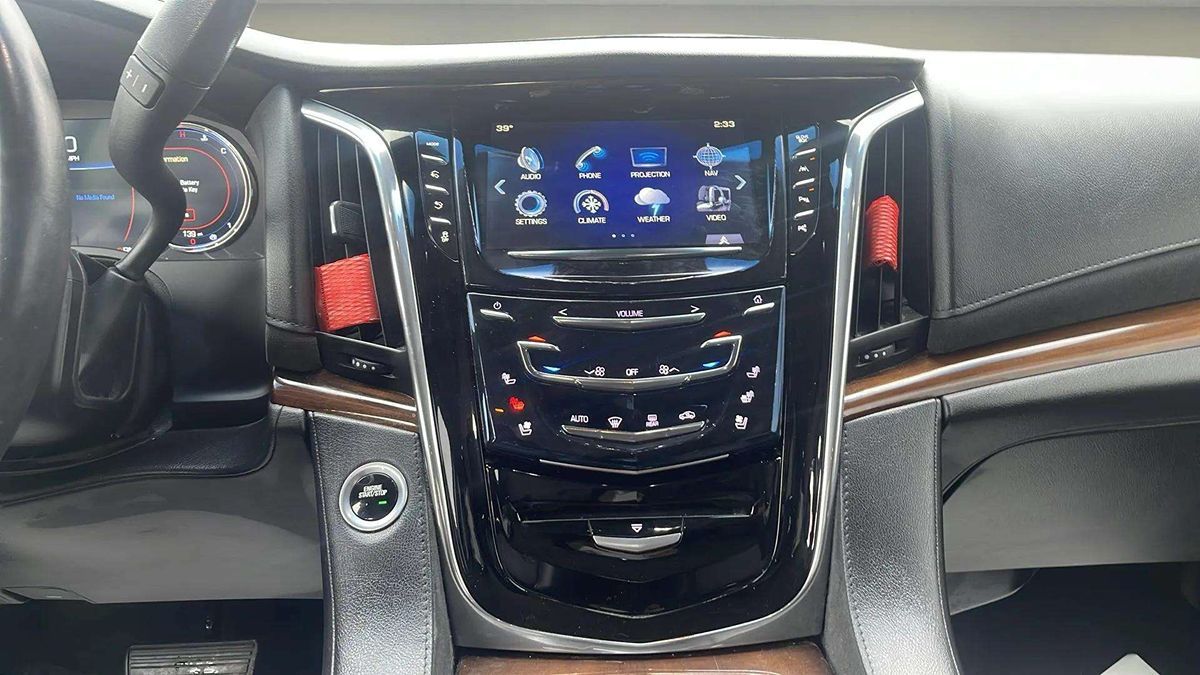 2017 Cadillac Escalade ESV Luxury photo 13