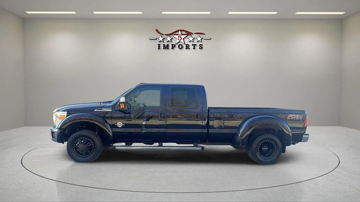 2016 Ford F-350 Super Duty Lariat photo 3