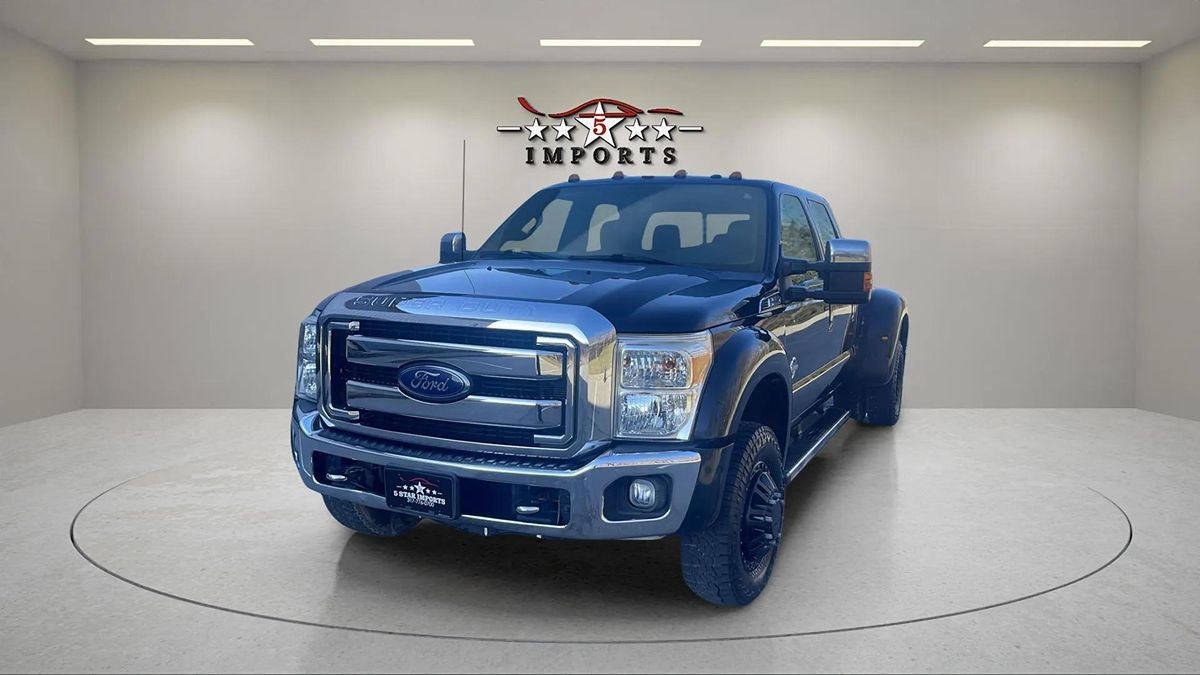 2016 Ford F-350 Super Duty Lariat photo 2