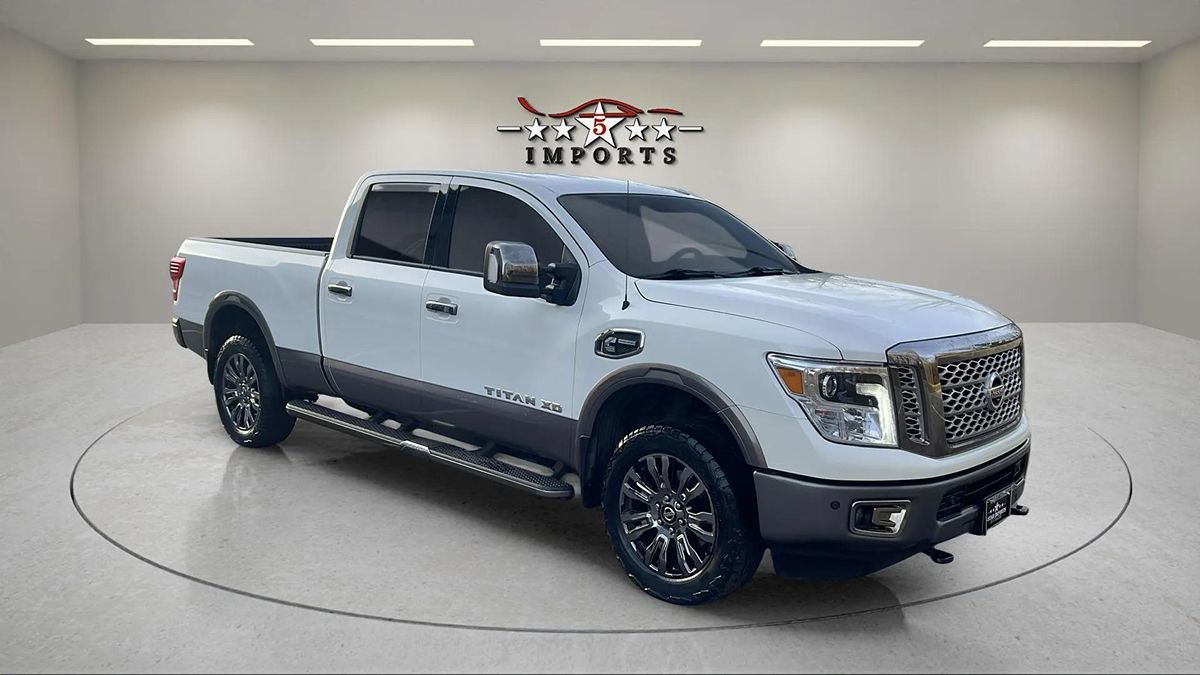 2018 Nissan Titan XD Platinum Reserve photo 9