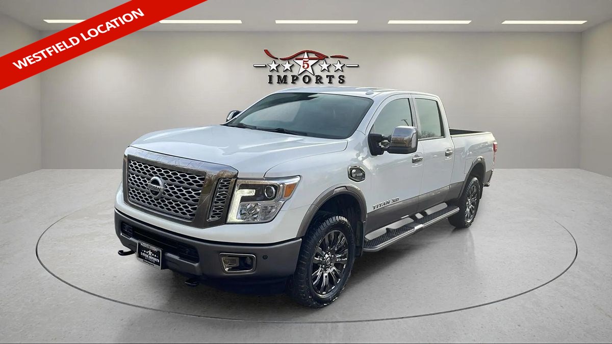 2018 Nissan Titan XD Platinum Reserve photo 1