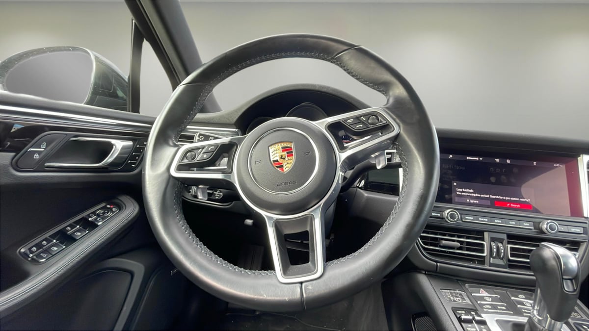 2021 Porsche Macan S - Photo 11