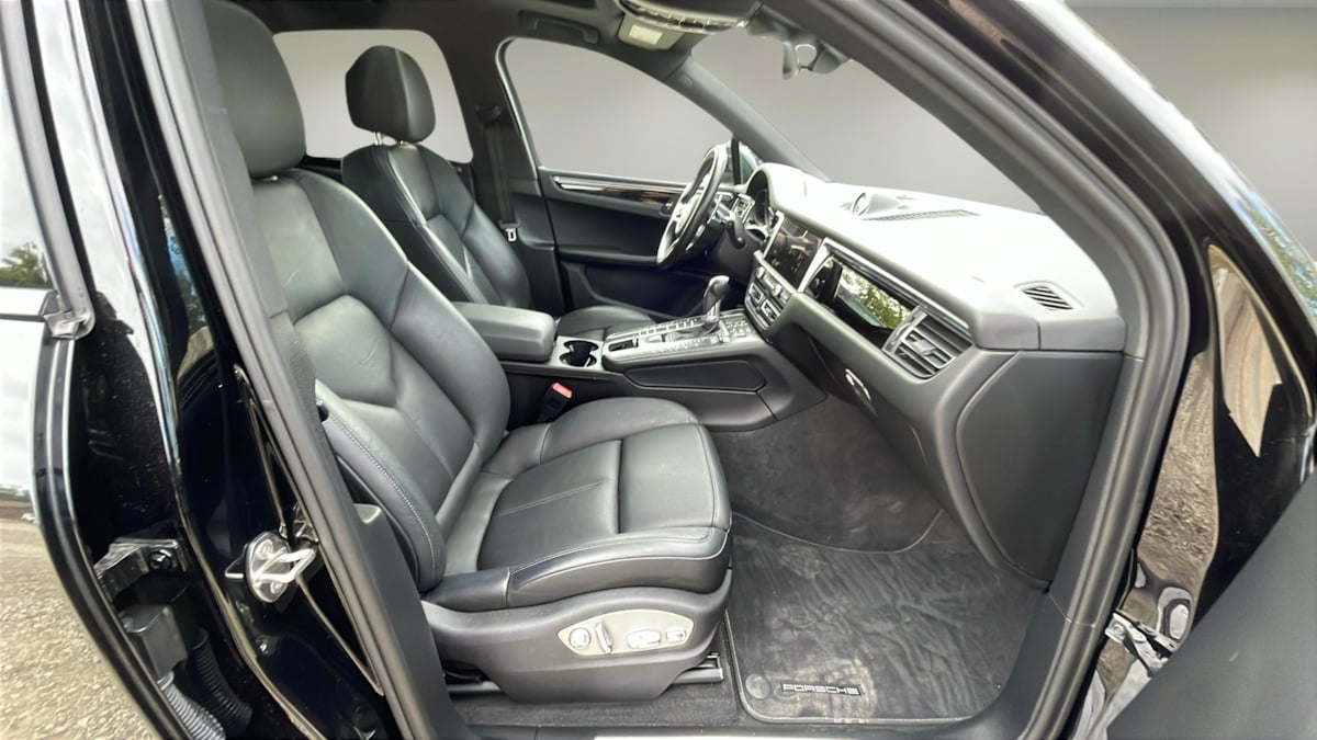 2021 Porsche Macan S - Photo 13